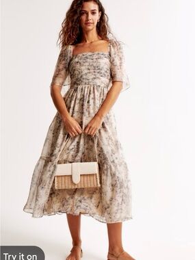 A&F Emerson Angel Sleeve Midi